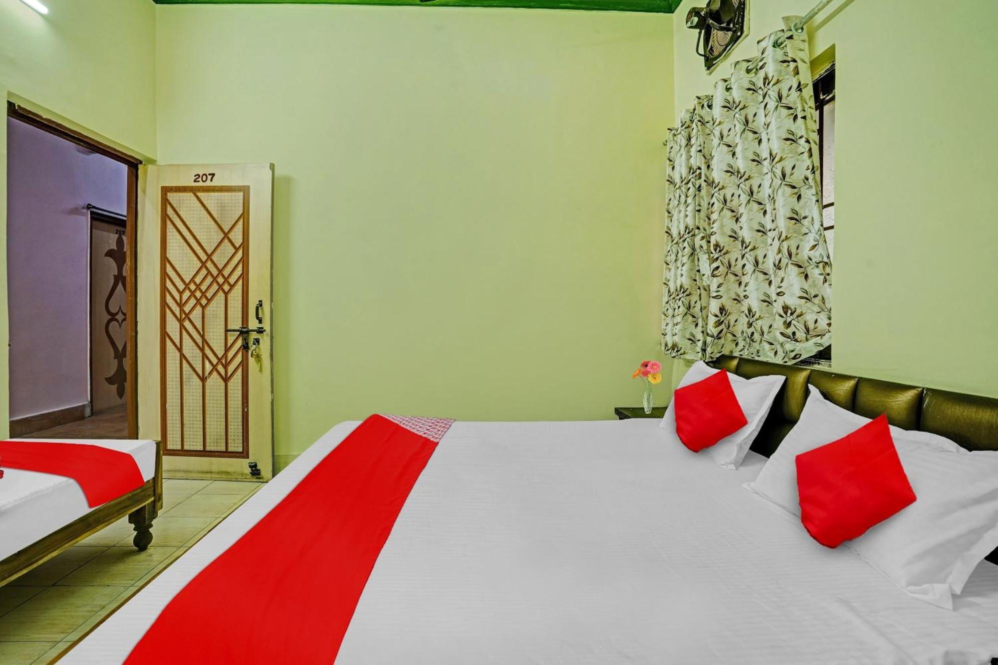 Hotel O B N Palace Raipur  Ngoại thất bức ảnh