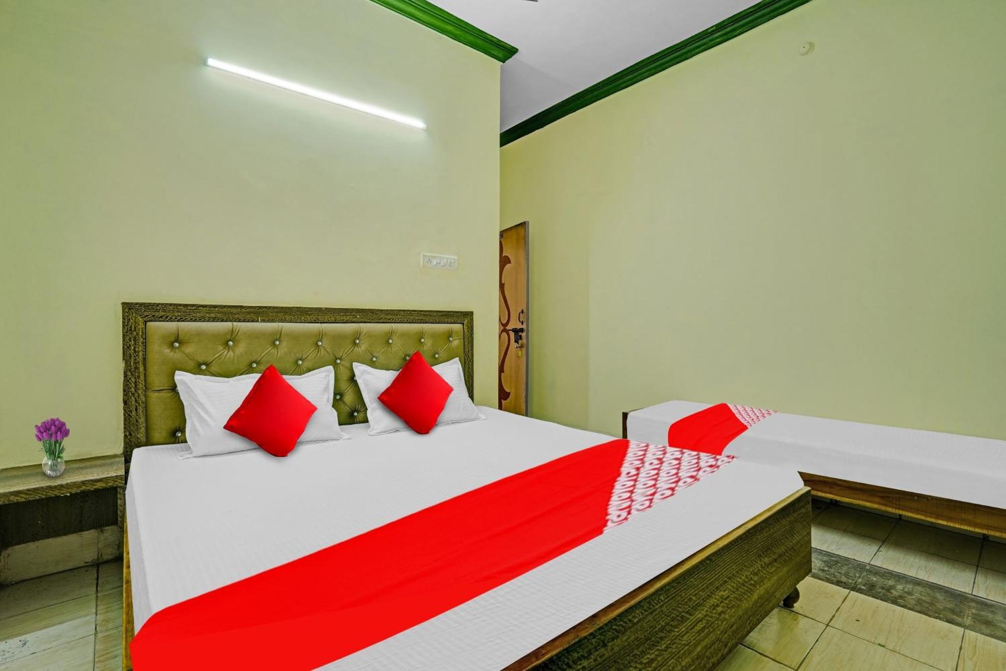 Hotel O B N Palace Raipur  Ngoại thất bức ảnh